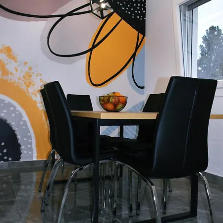 Appartement Spacious With Outdoor Space And Parking Solin