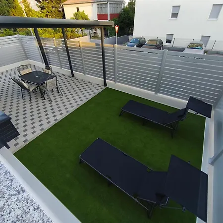 Spacious With Outdoor Space And Parking